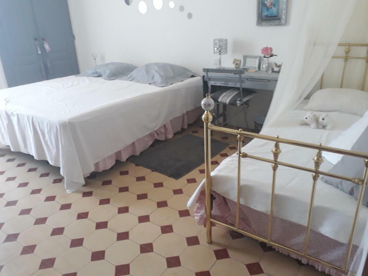 Aux Roses De L'Etang Hotel Капестон Екстериор снимка
