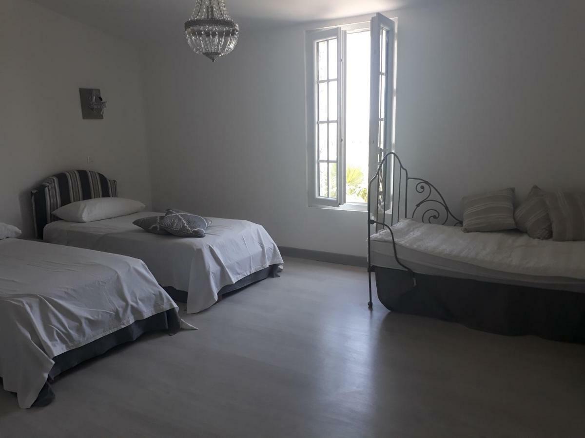 Aux Roses De L'Etang Hotel Капестон Екстериор снимка