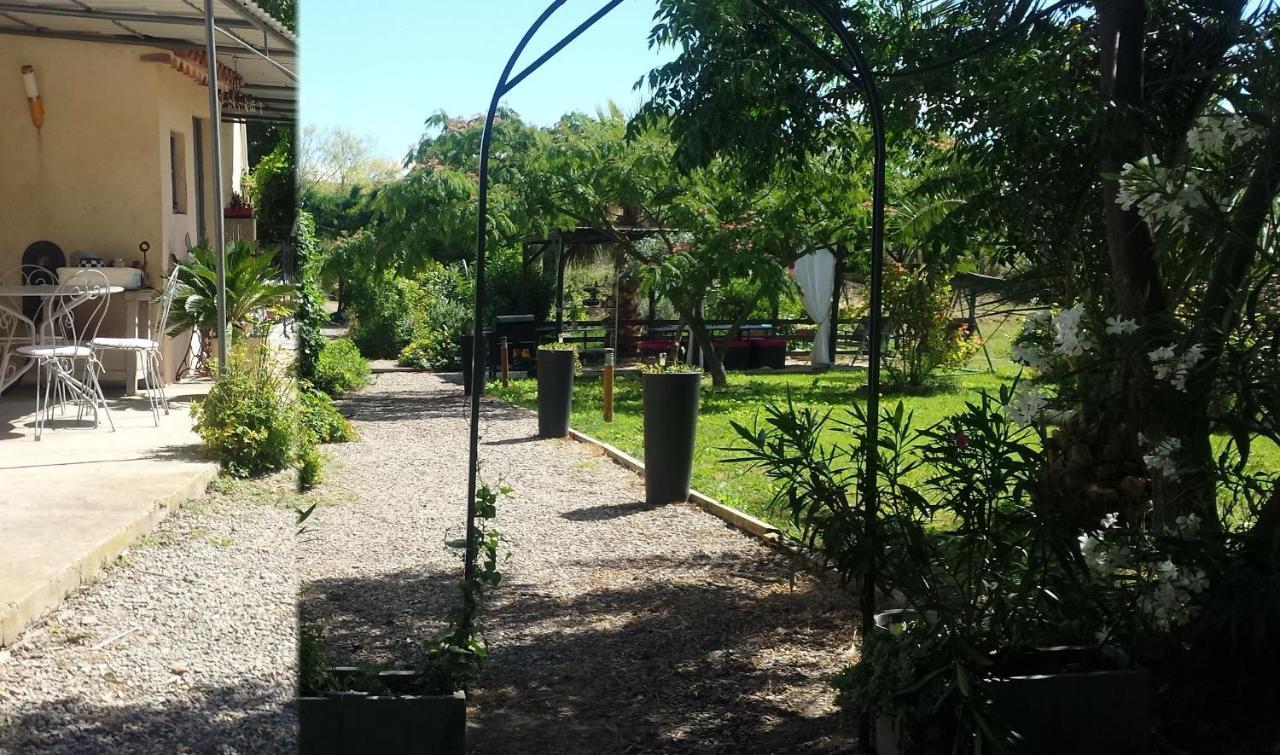 Aux Roses De L'Etang Hotel Капестон Екстериор снимка