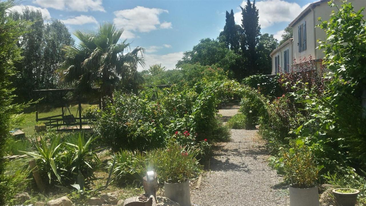 Aux Roses De L'Etang Hotel Капестон Екстериор снимка