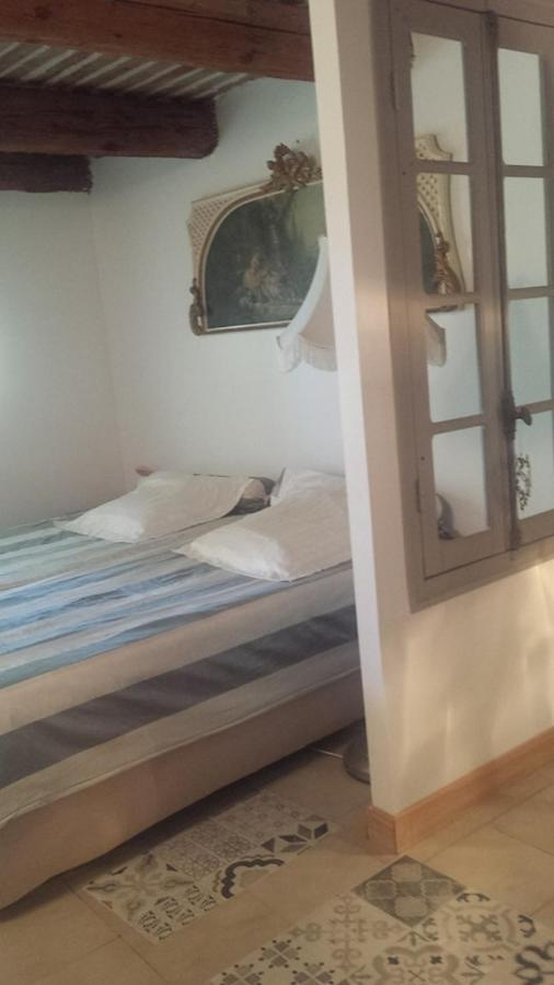 Aux Roses De L'Etang Hotel Капестон Екстериор снимка